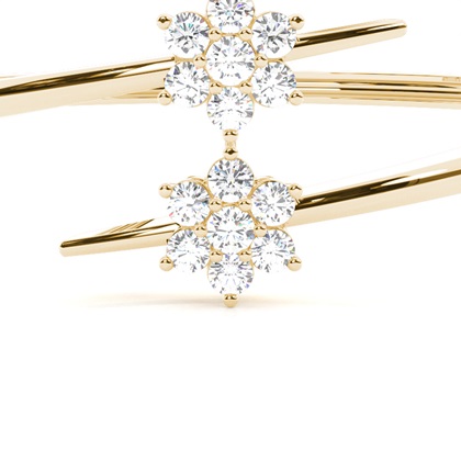 Runde Diamanten Krappen gefasst in einem Armreifen