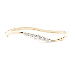 4 Prong Setting Round Diamond Bangle
