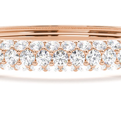 Runde Diamanten Krappen gefasst in einem Armreifen