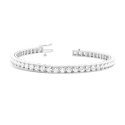 Tennis-Armband in einer Kanalfassung