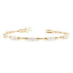 Rundes Diamant Designer Armband in einer 4er-Krappenfassung