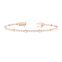 Tennis-Armband in einer Krappenfassung