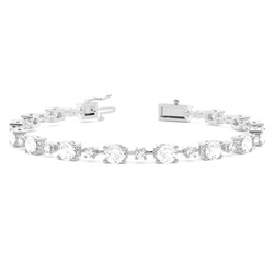 Tennis-Armband in einer Krappenfassung