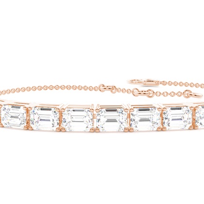 Smaragd und Runde Diamanten Krappenfassung in einem Zierlichen Armband