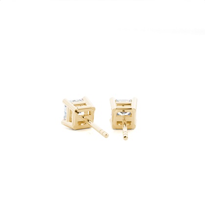 Diamant Ohrstecker in einer Krappenfassung