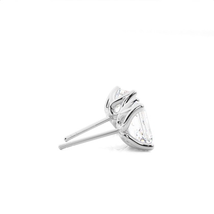 Diamant Ohrstecker in einer Krappenfassung