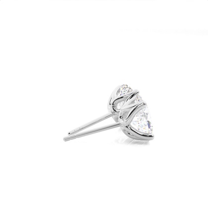 Diamant Ohrstecker in einer Krappenfassung