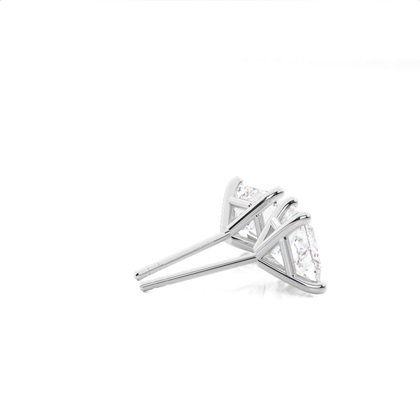 Diamant Ohrstecker in einer Krappenfassung