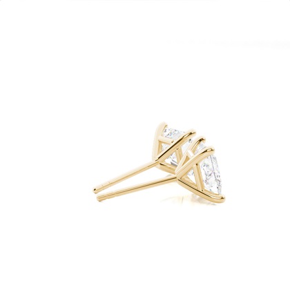 Diamant Ohrstecker in einer Krappenfassung