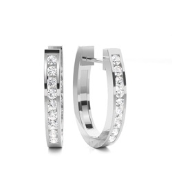 Runde Diamant Creolen in einer Kanalfassung