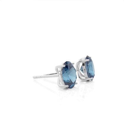 Ovale Blautopas-Ohrstecker in einer 4er Krappenfassung