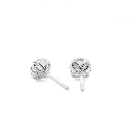 Prong Setting Diamond Stud Earrings
