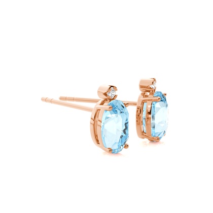 Ovale Aquamarin-Ohrringe in einer Krappenfassung