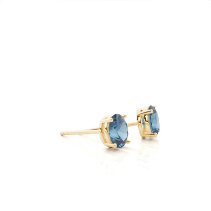 Keltainen kulta Timanttikorvakorut