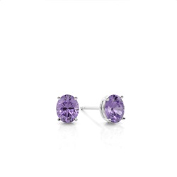 Ovaler Amethyst-Ohrstecker in einer 4er Krappenfassung