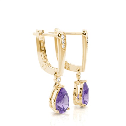 Tropfenförmige Amethyst Ohrringe in einer Krappenfassung