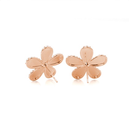 Prong Setting Round Diamond Flower Stud Earrings