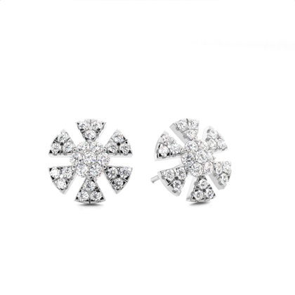 Prong Setting Round Diamond Cluster Stud Earrings