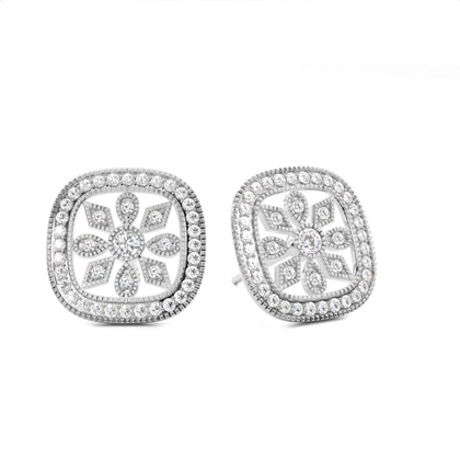 Prong Setting Round Diamond Cluster Stud Earrings