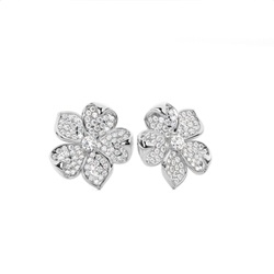 Prong Setting Round Diamond Flower Stud Earrings