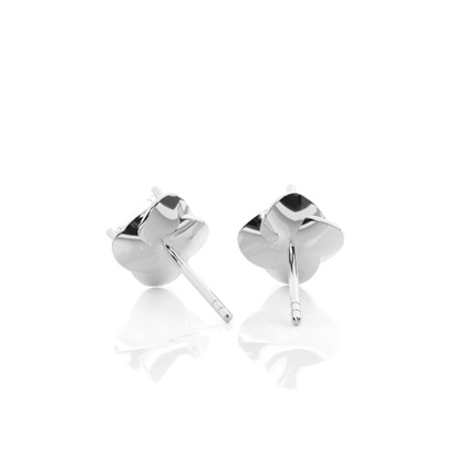 Diamantene Ohrstecker im Floralen-Look