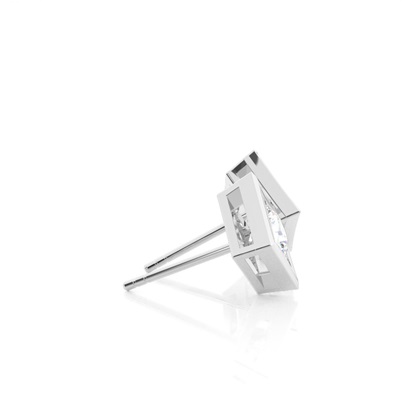 Runder Diamant Ohrstecker mit Metallakzent