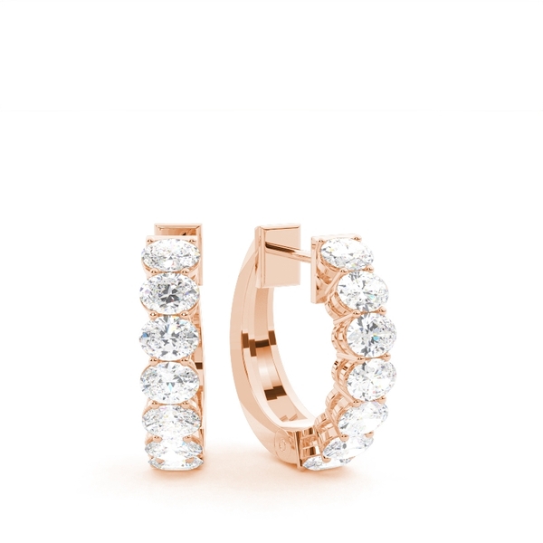 Creolen mit Diamanten im Ovalschliff