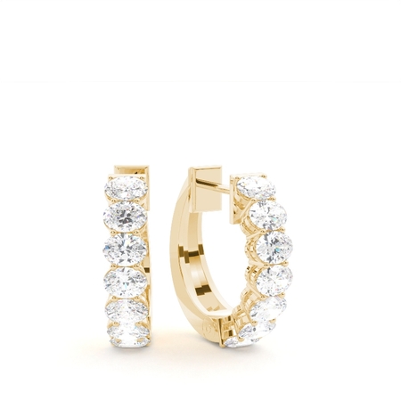 Creolen mit Diamanten im Ovalschliff