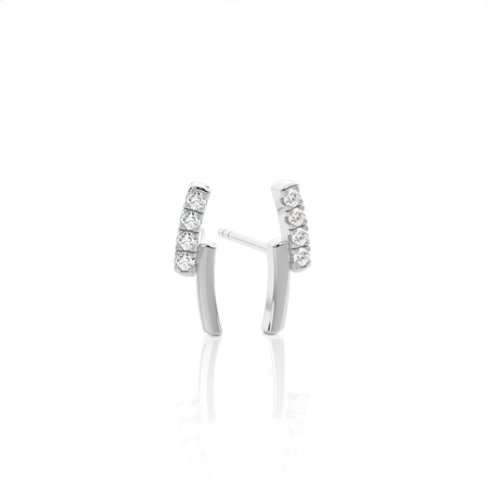 Zarte Everyday-Ohrstecker mit runden Diamanten