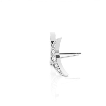 Zarte Mond-Steckerohrringe mit Diamanten