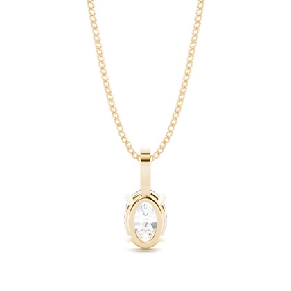 Ovaler MoissanitAnhänger in einer Zackenfassung