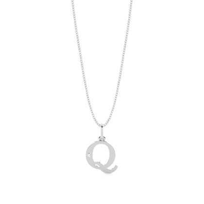 Q Initial Pendant Necklace in Silver