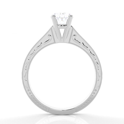 Diamantring in einer Krappenfassung mit medium Schulter Moissanit