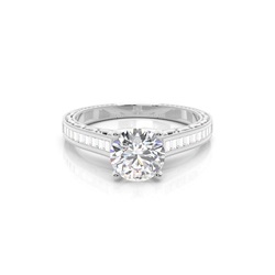 Diamantring in einer Krappenfassung mit medium Schulter Diamanten