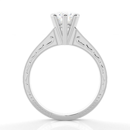 Diamantring in einer Krappenfassung mit medium Schulter Diamanten