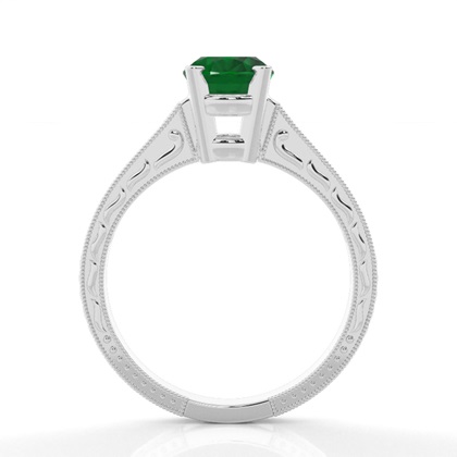 Smaragd Ring In Einer Krappenfassung Mit Medium Schulter Diamanten