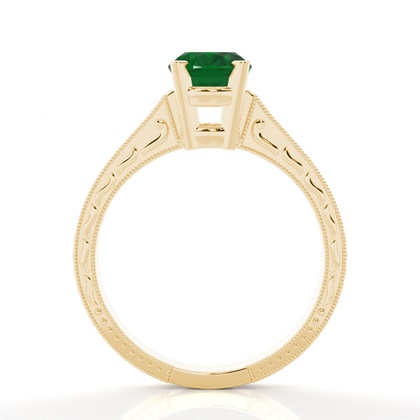 Smaragd Ring In Einer Krappenfassung Mit Medium Schulter Diamanten