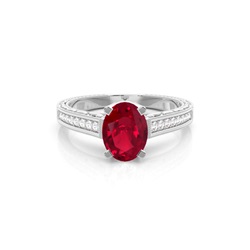 Rubinring In Einer Krappenfassung Mit Medium Schulter Diamanten