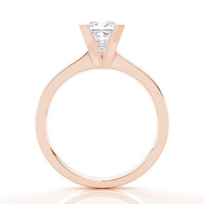 Medium Moissanit Verlobungsring in einer Krappenfassung