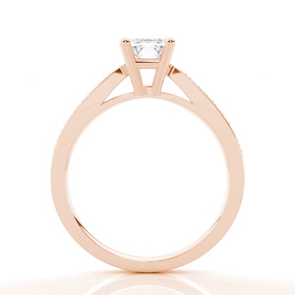 Moissanit ring in einer Krappenfassung