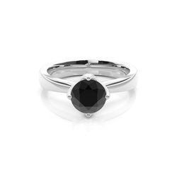 Schwarzer Diamant Verlobungsring gross in einer 4er-Krappenfassung