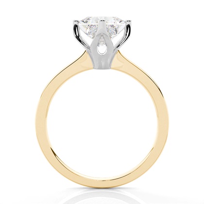 Dünner Diamantring in einer Krappenfassung