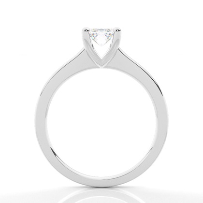 Dünner Moissanit Verlobungsring in einer Krappenfassung