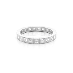 Eternity Diamant Ring in einer Zargenfassung