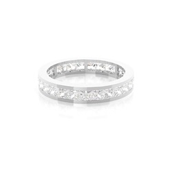 Eternity Diamant Ring in einer Kanalfassung