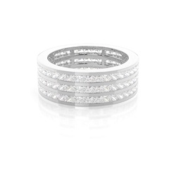 Eternity Diamant Ring in einer Kanalfassung