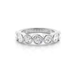 Halb Eternity Diamant Ring in einer Zargenfassung