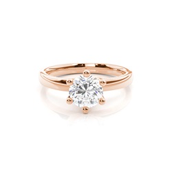Diamantenring in einer Krappenfassung