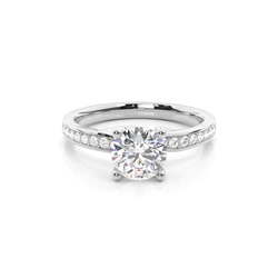 Diamant Verlobungsring in einer Krappenfassung mit Schulter Diamanten