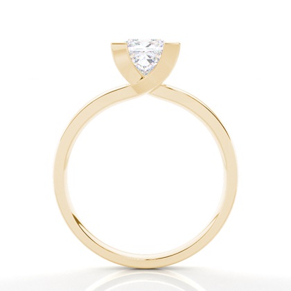 Moissanit ring in einer Krappenfassung